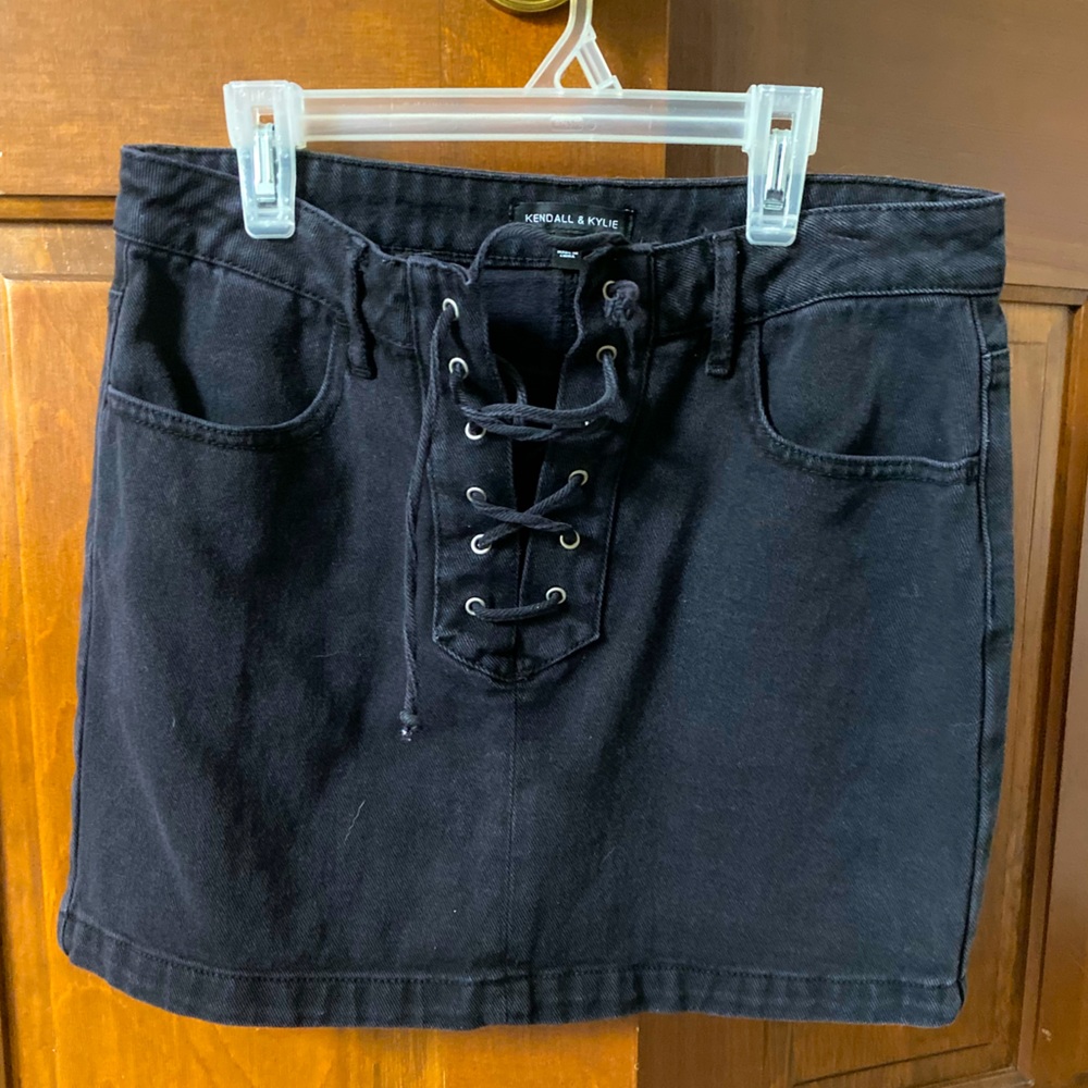 Black skirt